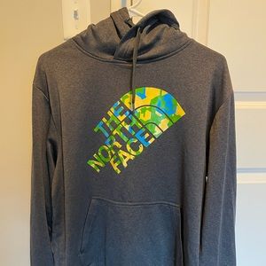 Men’s Large dark gray Northface hoodie